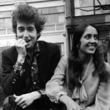 Joan Baez met Bob Dylan